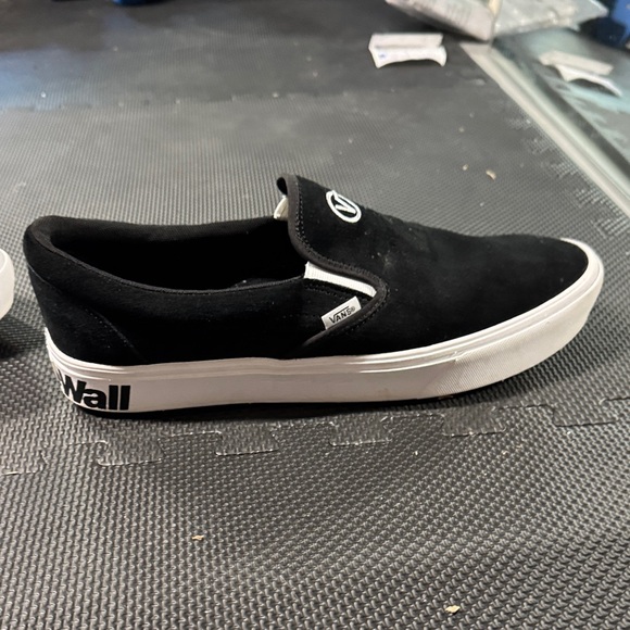 Like new Vans Classic Black Suede Slip-Ons - Picture 7 of 10